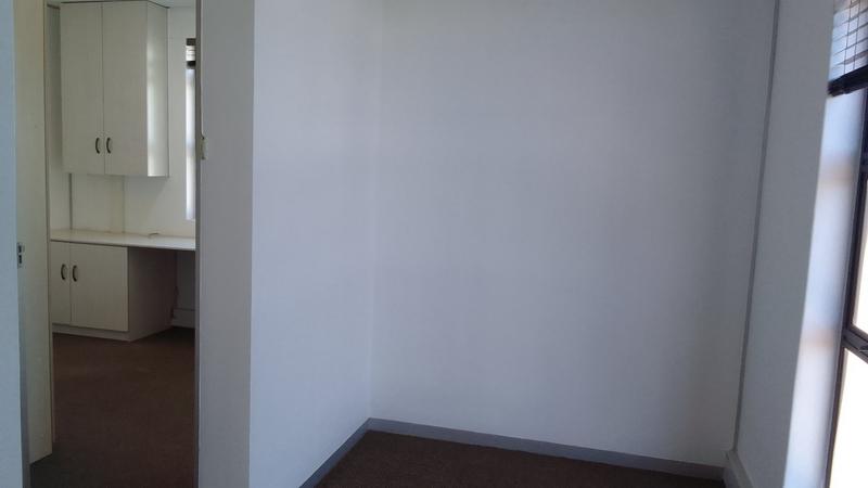 To Let commercial Property for Rent in Parow North Western Cape